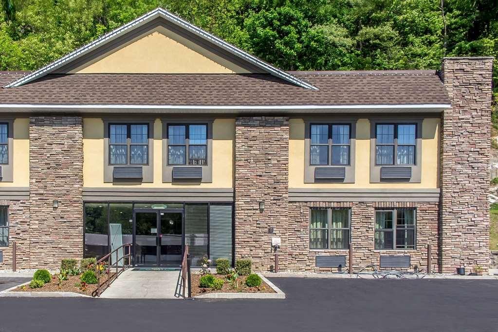Quality Inn Near Mountain Creek Vernon Exterior photo