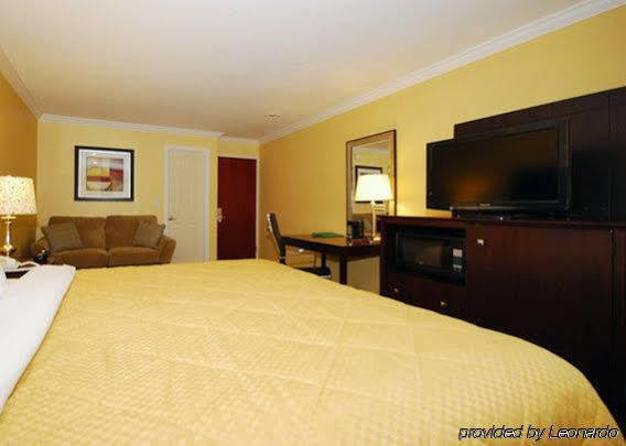 Quality Inn Near Mountain Creek Vernon Exterior photo