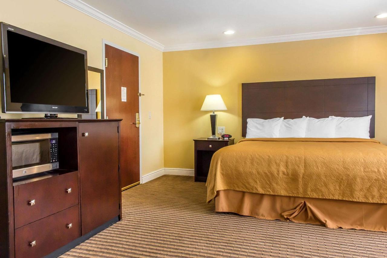 Quality Inn Near Mountain Creek Vernon Exterior photo